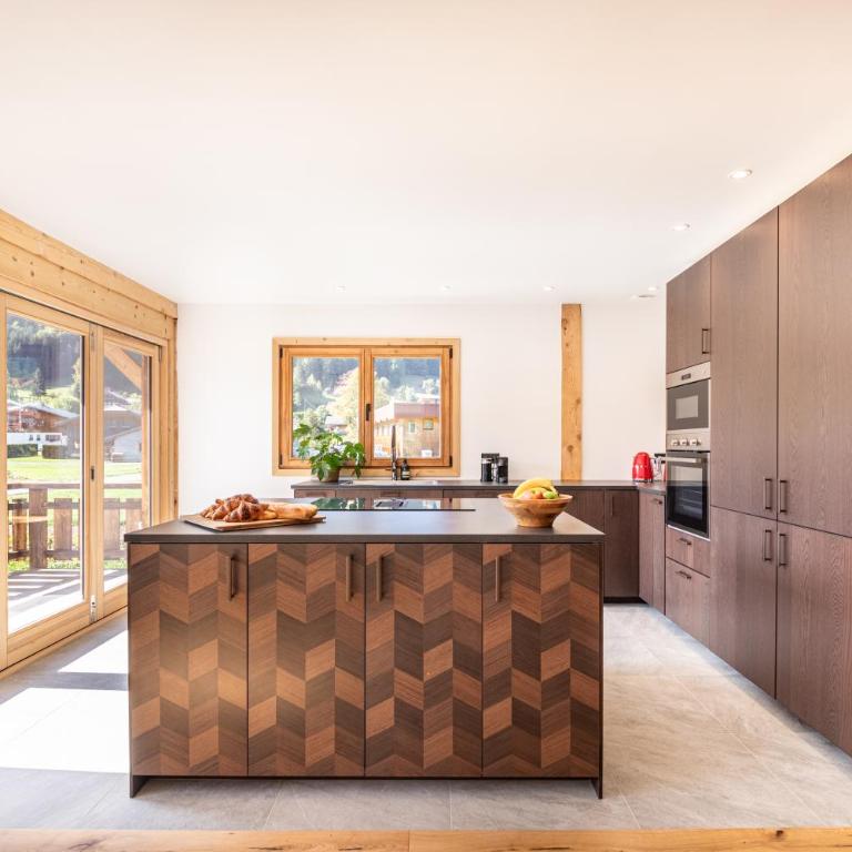 Chalet Marialys - Luxury Alpine Chalet with Sauna & Hot Tub - Chalet - 8