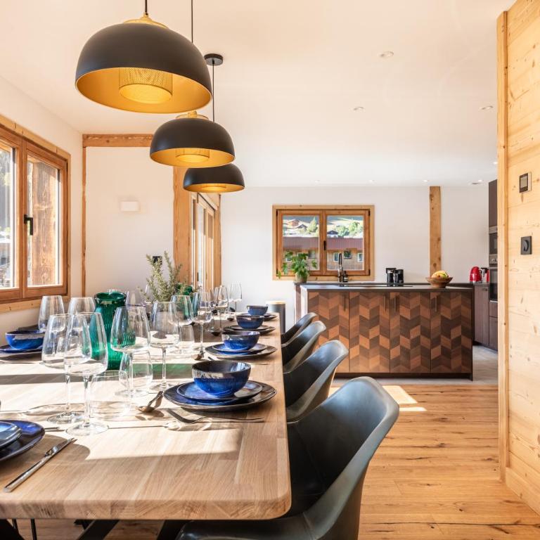 Chalet Marialys - Luxury Alpine Chalet with Sauna & Hot Tub - Chalet - 6