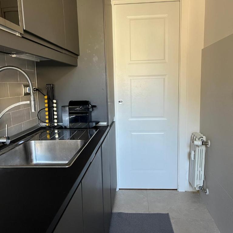 Moderno bilocale con terrazzo - Appartamento con 1 Camera da Letto - 36