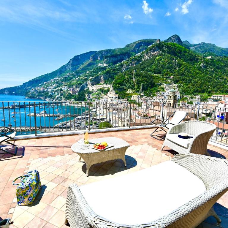 Rooftop flat in Amalfi Central "Panoramic view, Near the beach,Terrace " - Appartamento con Vista Mare - 1