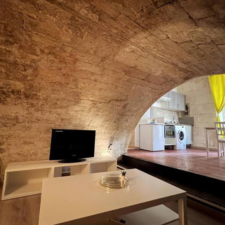 Appartement en cœur de ville Place du Forum - One-Bedroom Apartment - 1
