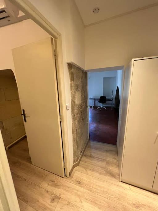 Appartement en cœur de ville Place du Forum - One-Bedroom Apartment - 64