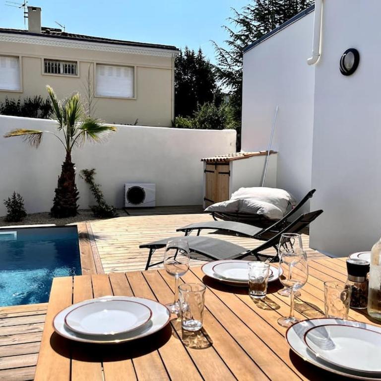 Superbe villa avec piscine à 10 min du centre - Villa - 38