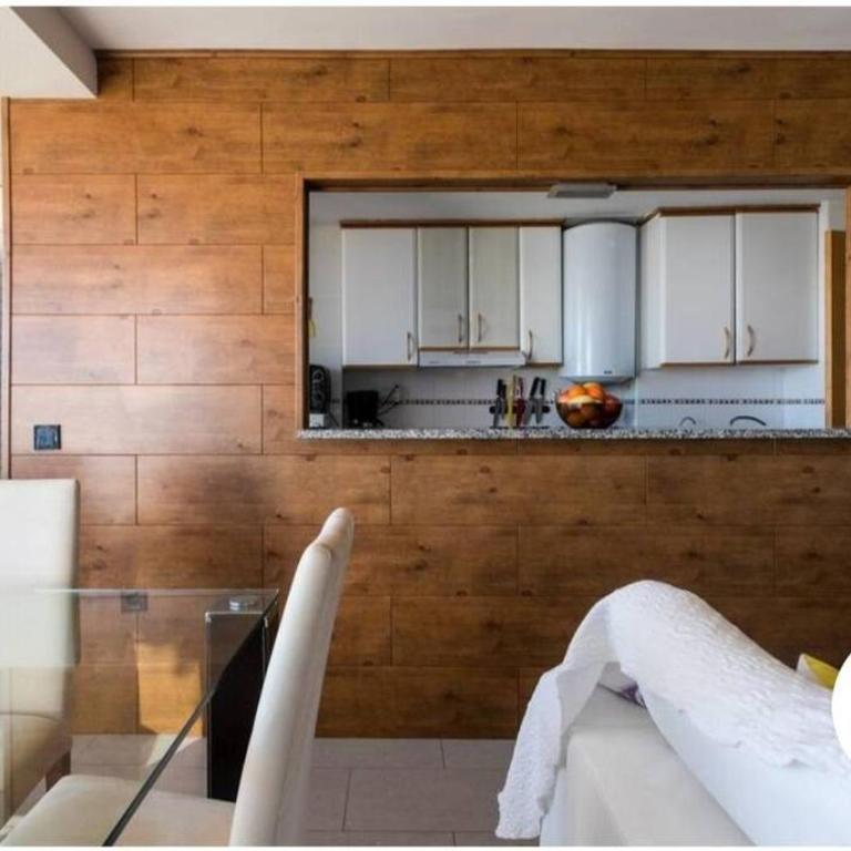 vistas al mar a 300m de playa , 3 habitaciones, Identificacion check in 5 viajeros - Three-Bedroom Apartment - 4
