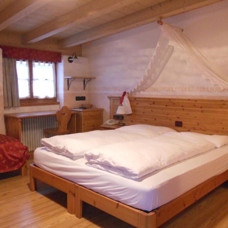 Hotel Garnì Salvanel - Vierbettzimmer - Dachgeschoss - 3