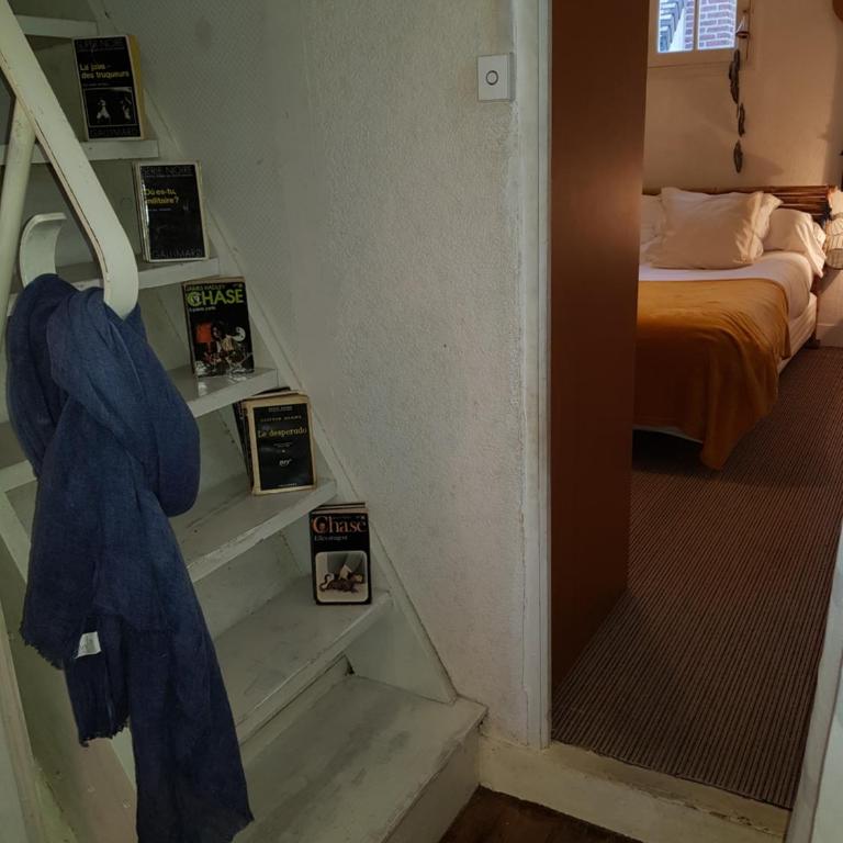 HERM'S Petite maison atypique et cour privative - - Maisonette - 8