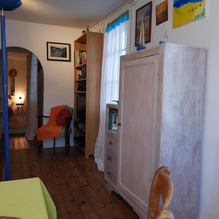 HERM'S Petite maison atypique et cour privative - - Maisonette - 5