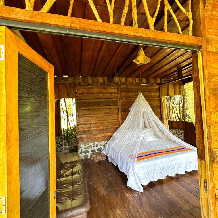 Huaca Huaca Hostel - Habitación Doble Deluxe con balcón - 13