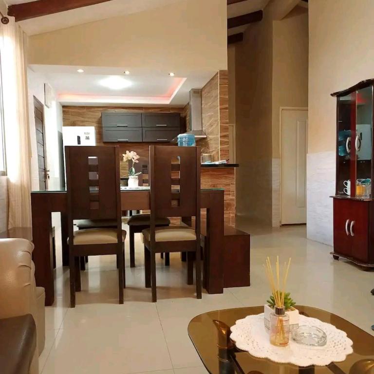 Casa cómoda e independiente - Casa de 2 dormitorios - 2