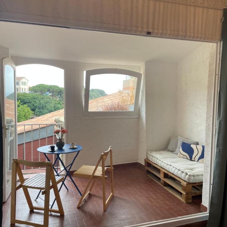 Sole Mio, T2 avec loggia et petit aperçu mer - One-Bedroom Apartment - 9