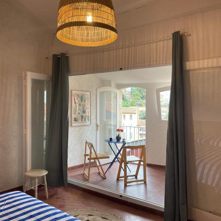 Sole Mio, T2 avec loggia et petit aperçu mer - One-Bedroom Apartment - 10