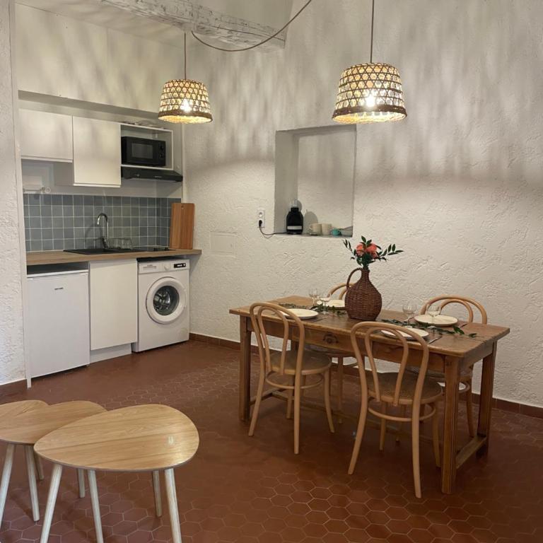 Sole Mio, T2 avec loggia et petit aperçu mer - One-Bedroom Apartment - 7
