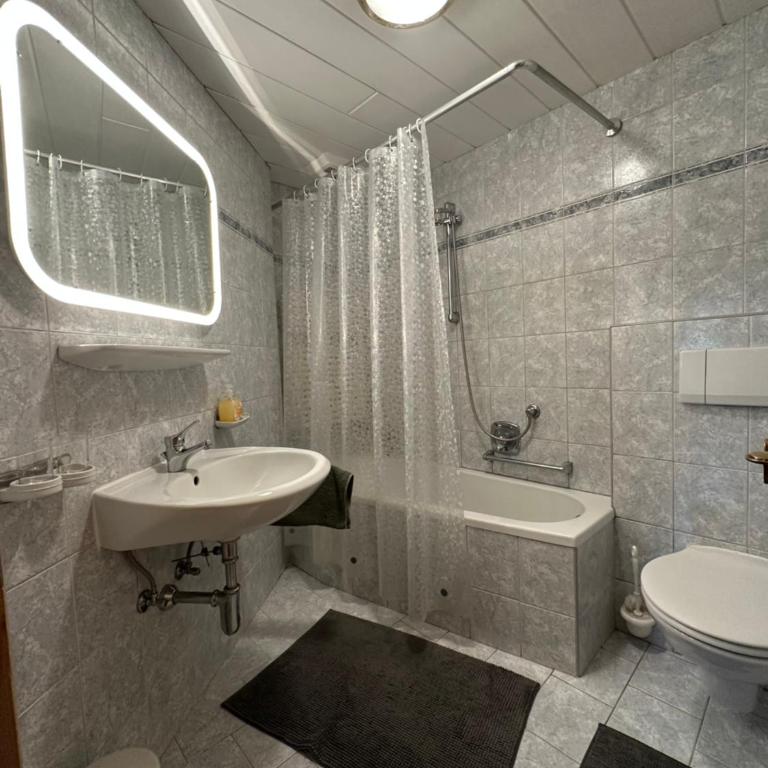 Mountain chalet - Three-Bedroom Apartment - 20