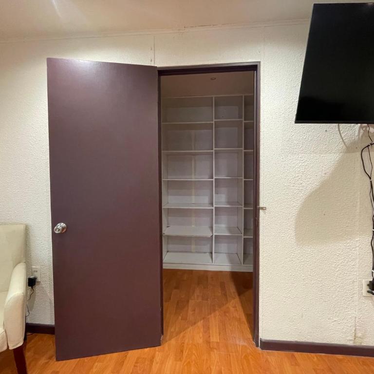 Hostal Fernanda - Family Room - 3