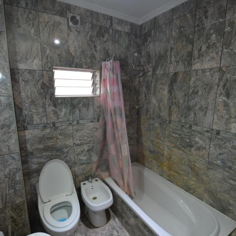 Casa Marina Argentina de Aeropuerto Ezeiza chek-in 24 h 10 minutos de Aeropuerto - Quadruple Room - 34