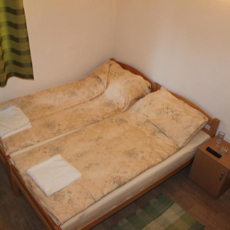 Rooms Zebax - Klasična Dvokrevetna Soba sa Bračnim Krevetom - 10