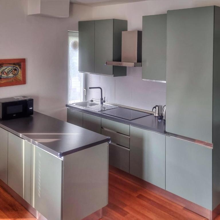 Vista sulla marina, AC, ascensore - Appartamento con 2 Camere da Letto - 16