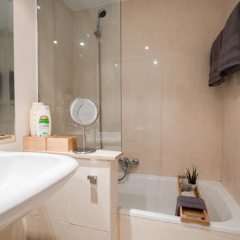 Inmejorable Ubicación en Madrid - One-Bedroom Apartment - 26