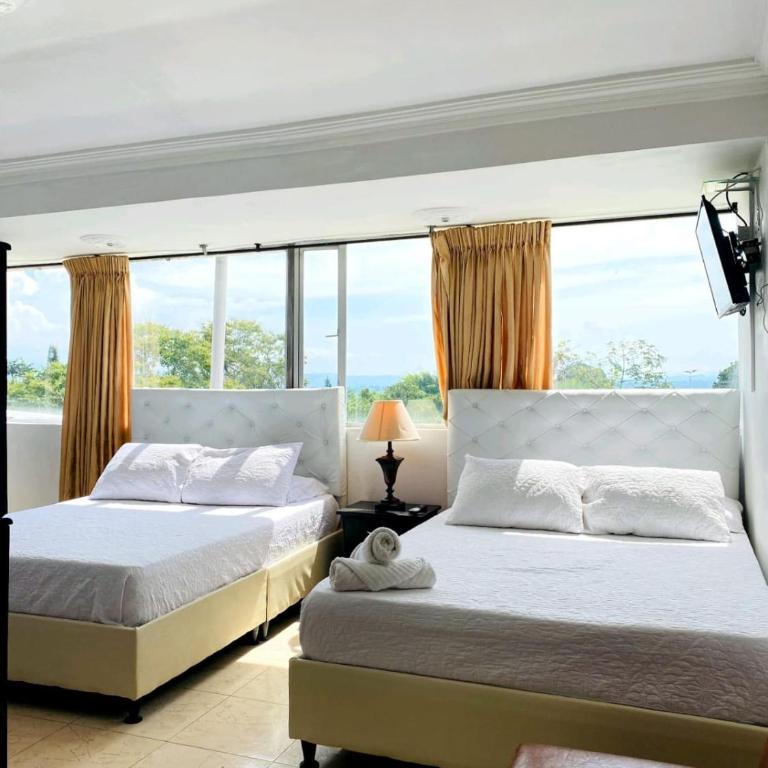 Hotel West California - Family Quintuple Room - 2