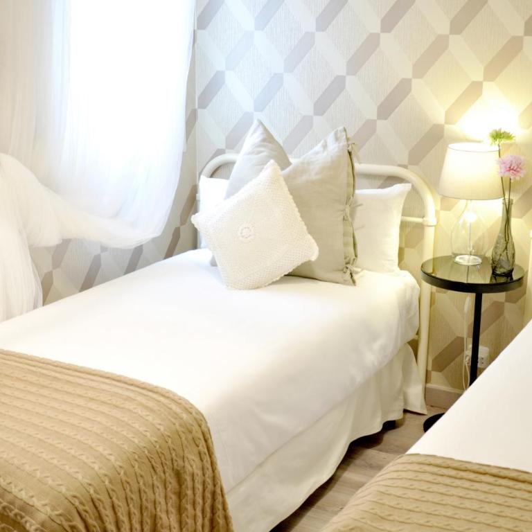 Chic & Cheap - Two-Bedroom Apartment - 8