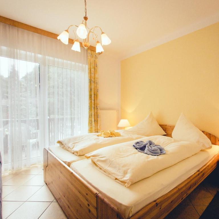 Pension Regia - Doppelzimmer mit Balkon - 2