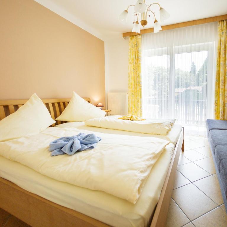 Pension Regia - Doppelzimmer mit Balkon - 1