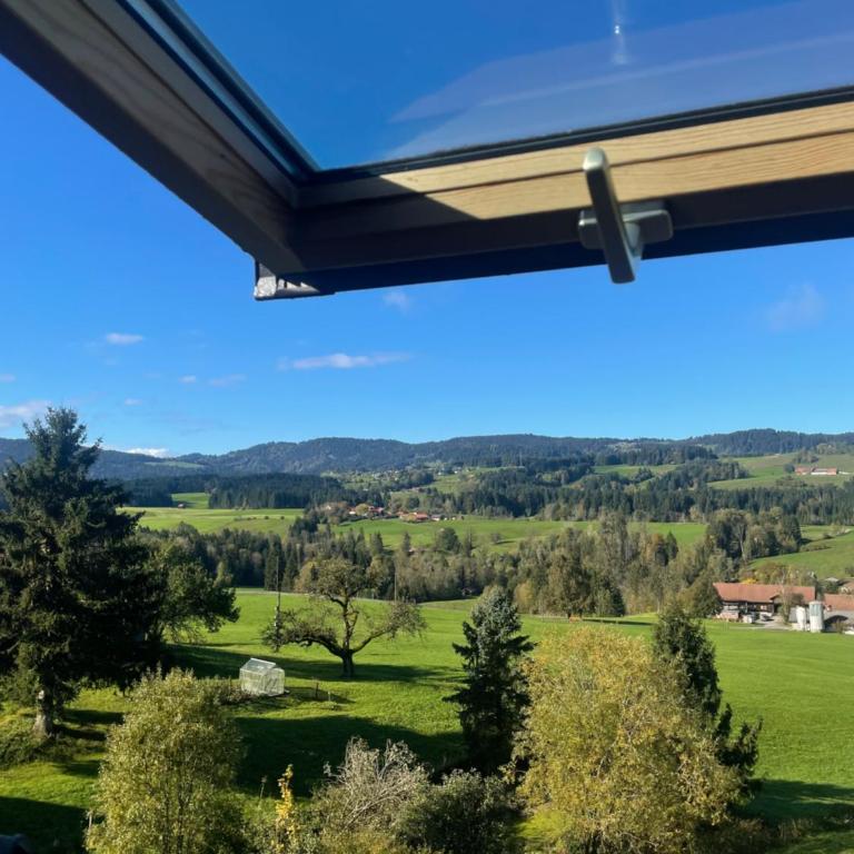 Allgäu Cottage - traumhafter Blick in die Schweizer Berge - Maisonette-Apartment - 4