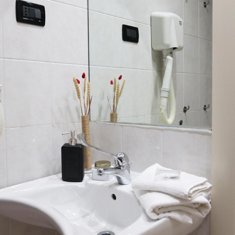Villa Alba Boutique Hotel - Suite con Vista Giardino - 15