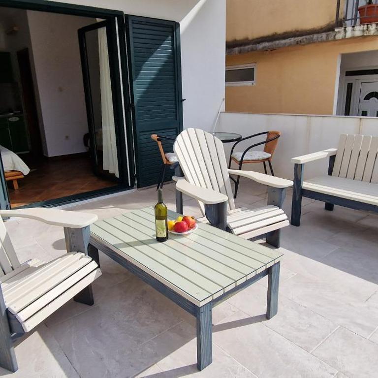 Villa Lutovac Budva - Studio with Terrace - 8