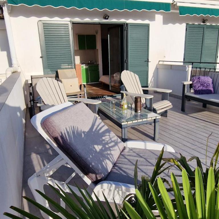 Villa Lutovac Budva - Apartment with Terrace - 2