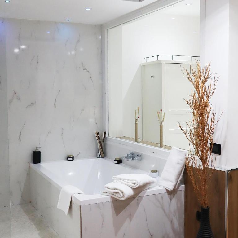 Villa Alba Boutique Hotel - Suite Superior - 9