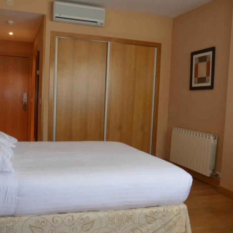 Hotel Spa Acevi Val d’Aran - Habitación Doble con cama supletoria - 4