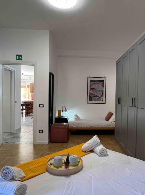 3 FERMATE DAL COLOSSEO - Casa Vacanze Elena - 50 m da METRO GARBATELLA - Casa con 2 Camere da Letto - 38