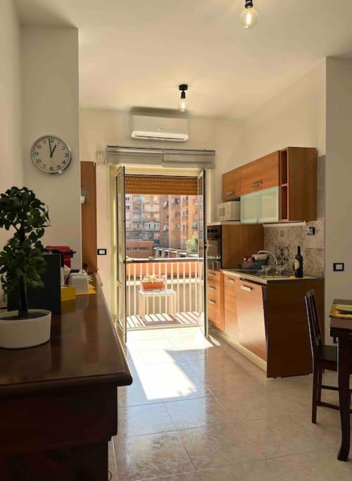 3 FERMATE DAL COLOSSEO - Casa Vacanze Elena - 50 m da METRO GARBATELLA - Casa con 2 Camere da Letto - 40
