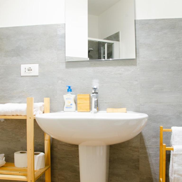 La Terrazza - by HAPPYHOSTORINO - One-Bedroom Apartment - 7