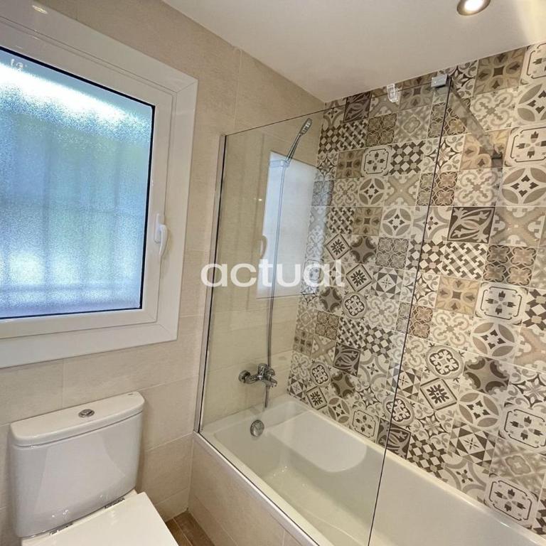 LAS PALOMAS 1-2 - Three-Bedroom Apartment - 19