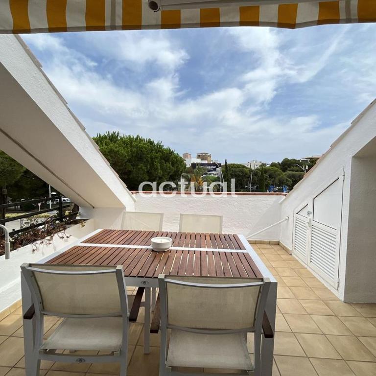 LAS PALOMAS 1-2 - Three-Bedroom Apartment - 23