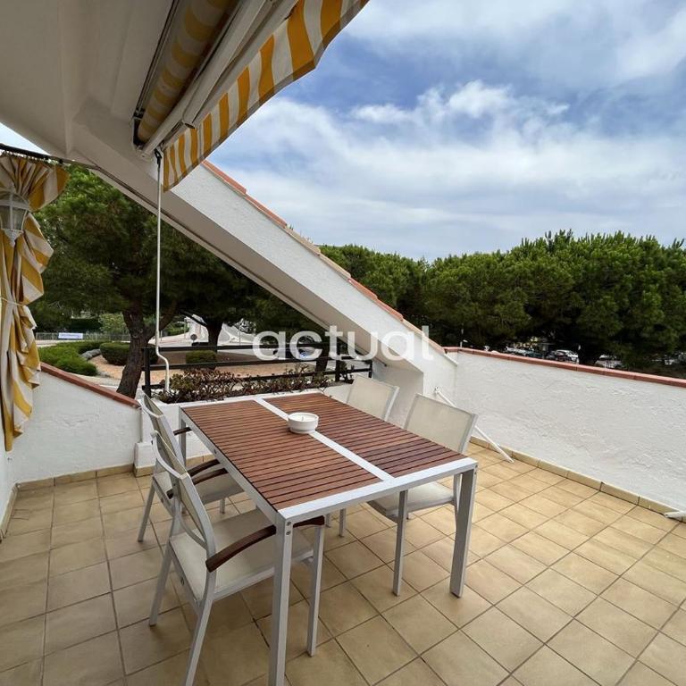 LAS PALOMAS 1-2 - Three-Bedroom Apartment - 27