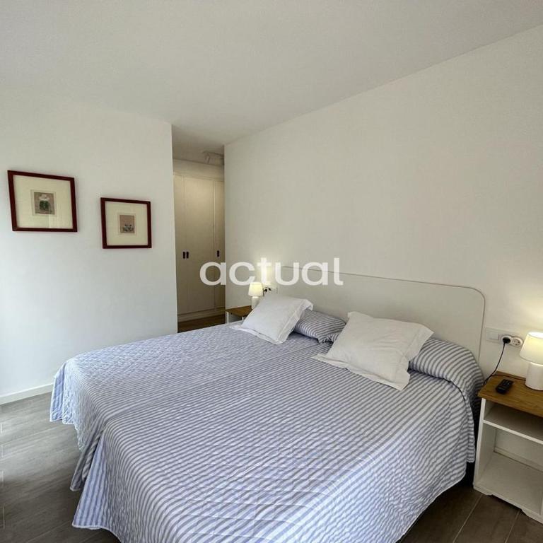 LAS PALOMAS 1-2 - Three-Bedroom Apartment - 15