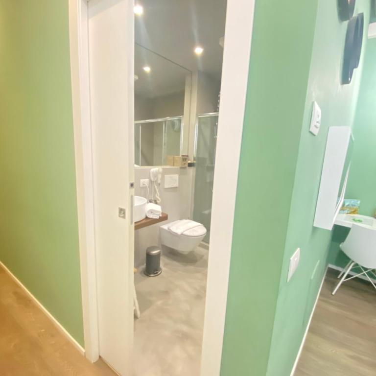 Rumi Rooms - Camera Matrimoniale Deluxe con Balcone - 3