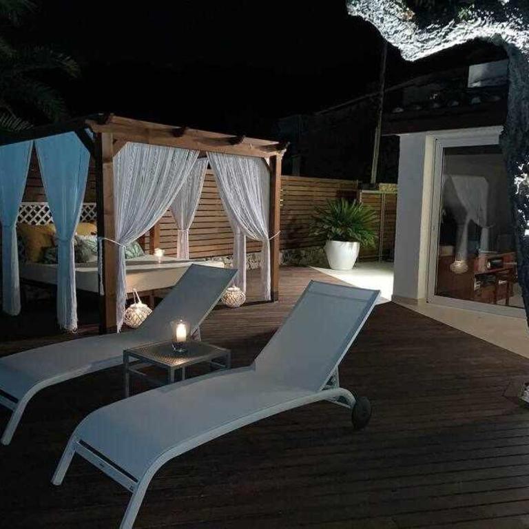 Estilo Mediterráneo a 200 m playa con piscina - Villa de 3 dormitorios - 10