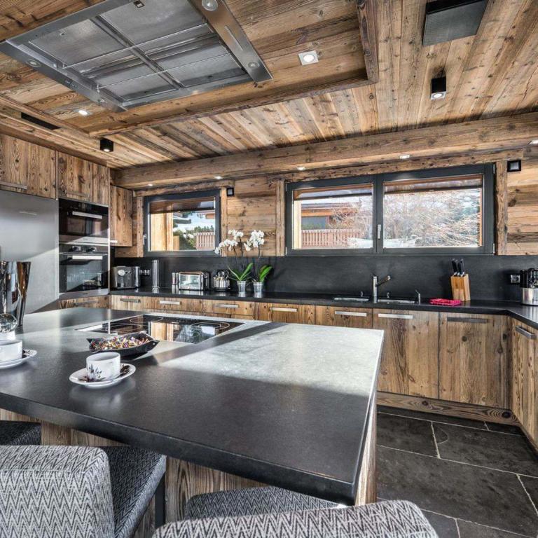 Chalet de luxe avec jacuzzi, salle cinéma et piscine au centre de Megève - FR-1-569-10 - Chalet (12 Adultes) - 15