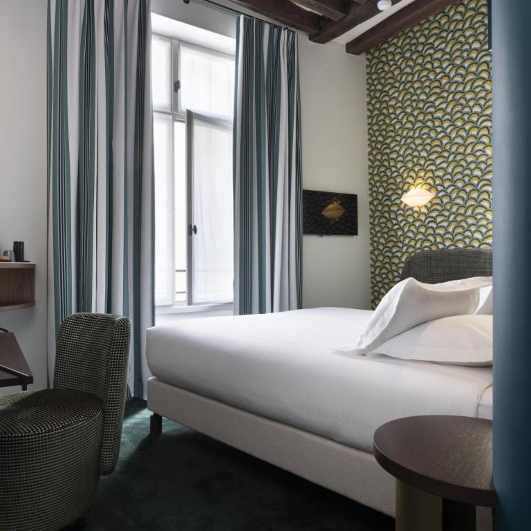 Hotel L de Lutece - Notre-Dame - Deluxe Double or Twin Room - 1