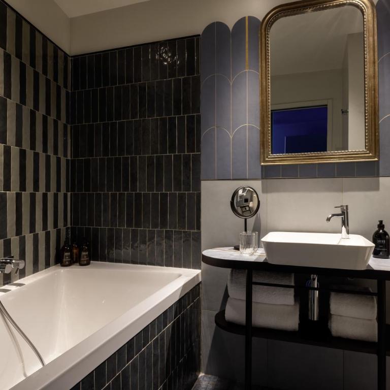 Hotel L de Lutece - Notre-Dame - King Room - 4