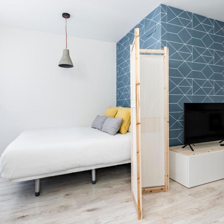 MAD Apartments by Olala Homes - Studio Apartment - 16