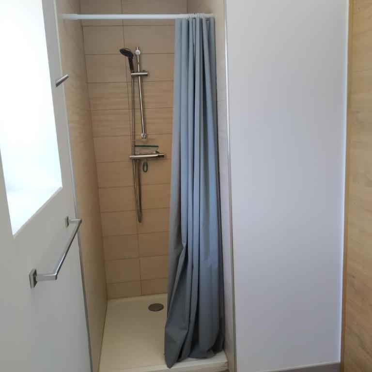 Le Mas des Calus Chambres d'hôtes - Chambre Double - Vue sur Piscine - 2