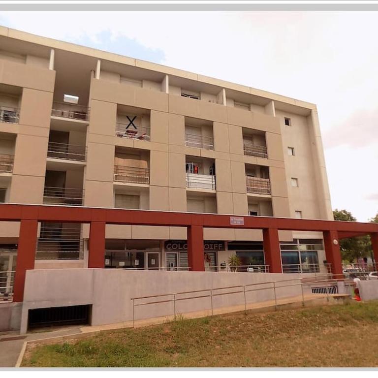 studio costieres climatisé parking gratuit lave linge loggia - Studio mit Balkon - 5