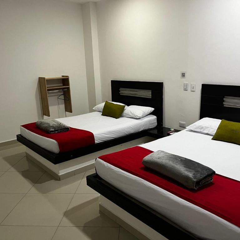 Hotel Laureles Park - Habitación con 2 camas grandes - 8