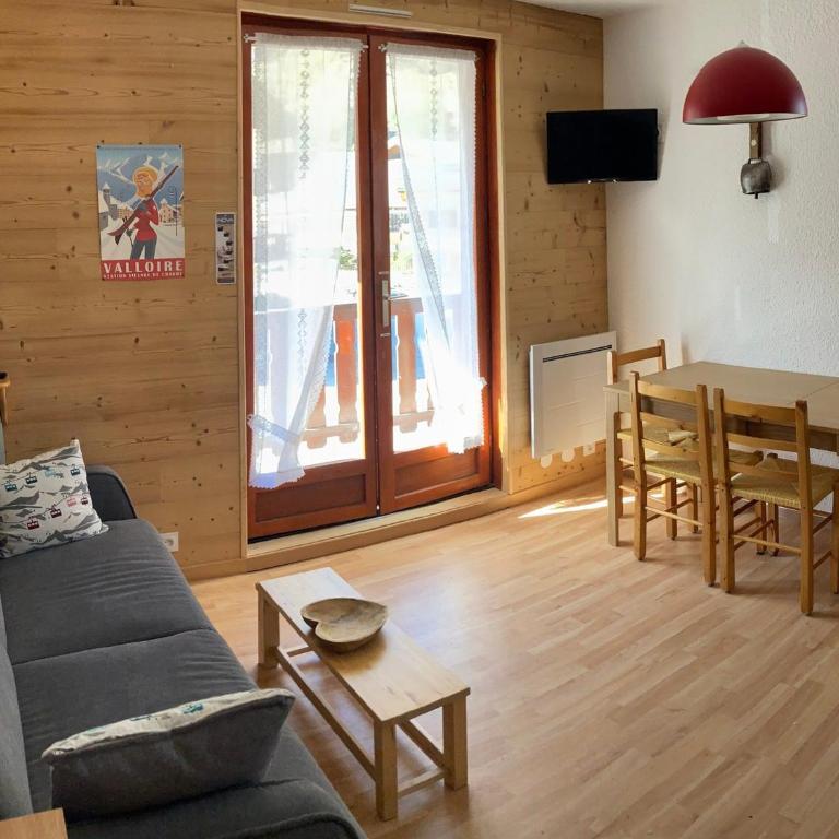 Appartement 2 pièces pour 4 personnes avec balcon et WiFi - FR-1-263-520 - Apartment - 1
