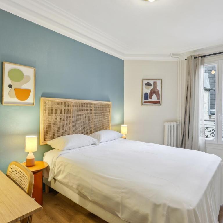 Hôtel Juliette - Chambre Double avec Salle de Bains Commune - 2